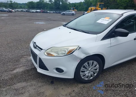 2013 Ford Focus S z USA, uszkodzony, nr VIN 1FADP3E24DL237500